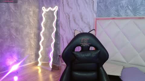 kolyn_tay online show from May 3, 2026, 11:38 am