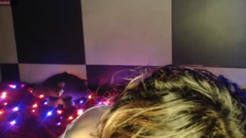 Snapshot of konekokawai chatting on September 23, 2025, 5:38 pm konekokawai online show from September 23, 2025, 5:38 pm