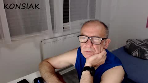 Komsiak online show from September 17, 2025, 6:20 pm