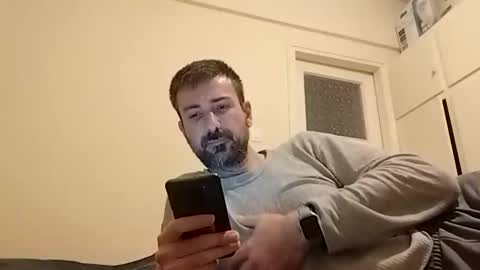 kopepe251664 online show from May 3, 2026, 7:31 pm