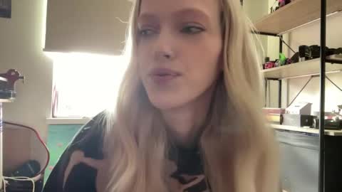 Ariela online show from June 5, 2026, 3:29 pm