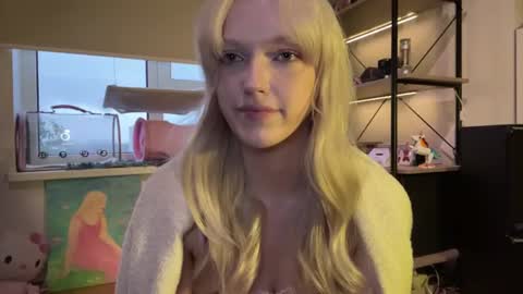 Ariela online show from June 11, 2026, 6:28 pm