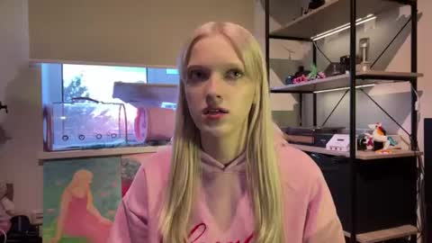 Ariela online show from June 16, 2026, 7:27 pm