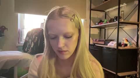 Ariela online show from June 18, 2026, 6:45 pm
