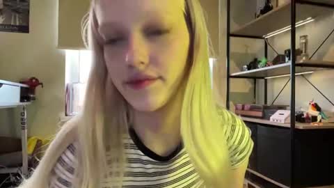 Ariela online show from June 22, 2026, 7:11 pm