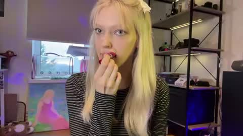 Ariela online show from July 7, 2026, 6:45 pm