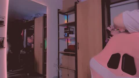 Khloe online show from January 15, 2026, 3:22 am