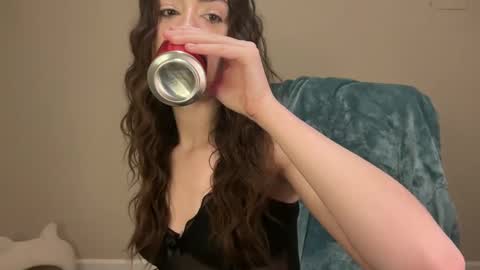 kr3amykay online show from February 18, 2026, 5:25 am