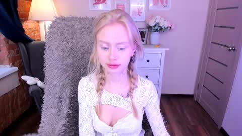 kris_grant online show from February 28, 2025, 10:30 am