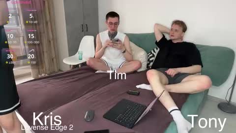 Snapshot of kris_robinson chatting on February 26, 2026, 7:51 am Kris online show from February 26, 2026, 7:51 am