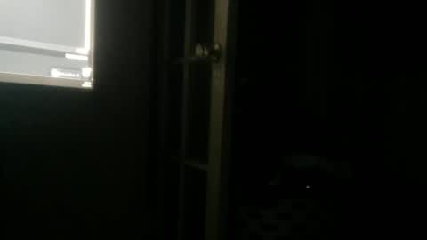 Snapshot of kris_tingle chatting on February 19, 2026, 10:50 pm Kris Tingle online show from February 19, 2026, 10:50 pm