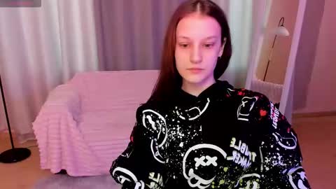 krisdoeil online show from February 13, 2026, 2:18 am