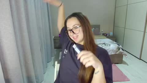 Snapshot of kristall_xxx chatting on October 27, 2025, 6:06 am twitter    Annemarye 23 online show from October 27, 2025, 6:06 am