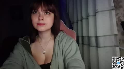 Snapshot of kristibloom chatting on October 4, 2025, 6:17 pm Christie online show from October 4, 2025, 6:17 pm