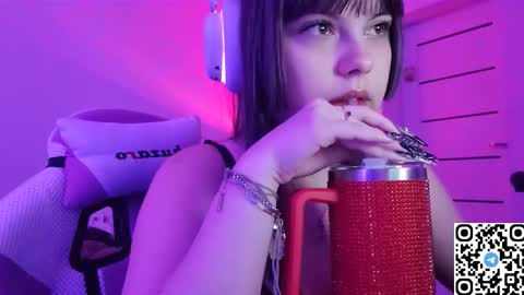 Christie online show from December 15, 2025, 9:52 pm