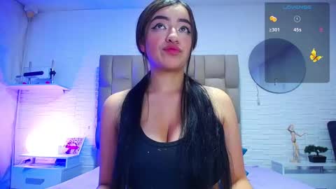 Snapshot of kristin_ramirez chatting on February 20, 2025, 11:09 am Kristin online show from February 20, 2025, 11:09 am