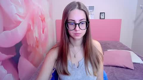 Snapshot of kristina_adel chatting on December 2, 2024, 7:47 am Kristina Adel online show from December 2, 2024, 7:47 am