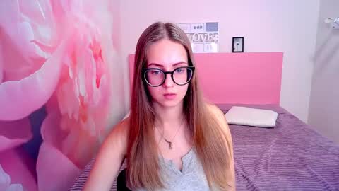 Snapshot of kristina_adel chatting on December 19, 2024, 7:51 am Kristina Adel online show from December 19, 2024, 7:51 am