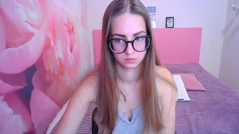 Snapshot of kristina_adel chatting on January 3, 2025, 7:27 am Kristina Adel online show from January 3, 2025, 7:27 am