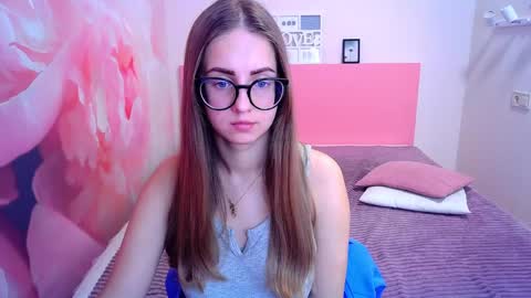 Snapshot of kristina_adel chatting on January 9, 2025, 2:18 pm Kristina Adel online show from January 9, 2025, 2:18 pm