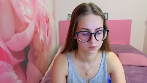 Snapshot of kristina_adel chatting on February 3, 2025, 8:02 am Kristina Adel online show from February 3, 2025, 8:02 am