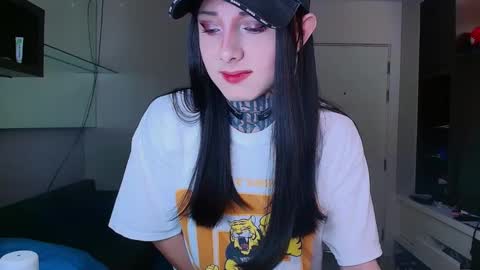 Snapshot of kristinaholland chatting on February 26, 2025, 9:16 pm kristina online show from February 26, 2025, 9:16 pm