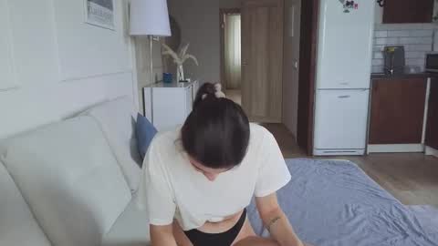 Kristi online show from November 14, 2025, 4:55 am