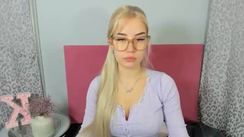 KristyFlowers online show from December 17, 2025, 6:30 am