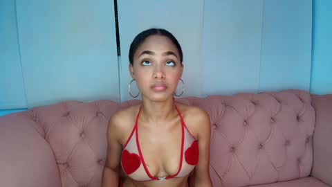 Snapshot of kristyl_paez chatting on January 24, 2025, 11:12 pm Cristina online show from January 24, 2025, 11:12 pm