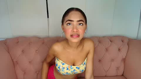 Snapshot of kristyl_paez chatting on February 2, 2025, 2:34 pm Cristina online show from February 2, 2025, 2:34 pm