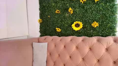 Snapshot of kristyl_paez chatting on February 20, 2025, 1:08 pm Cristina online show from February 20, 2025, 1:08 pm