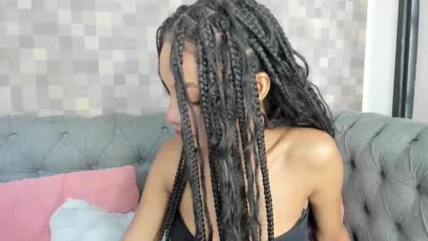 Snapshot of kristyl_paez chatting on September 12, 2025, 7:36 pm Cristina online show from September 12, 2025, 7:36 pm