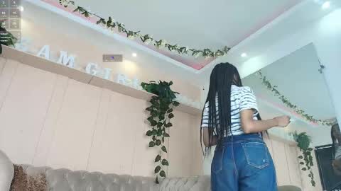 Snapshot of kristyl_paez chatting on September 21, 2025, 7:37 pm Cristina online show from September 21, 2025, 7:37 pm