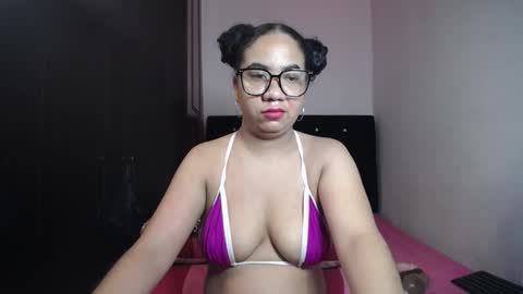 kristynsmith20 online show from September 15, 2025, 3:50 am