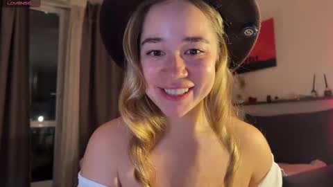 Snapshot of kristyspiritedaway chatting on March 9, 2025, 8:42 pm Kristy Nip slip shady  Best model on CB  online show from March 9, 2025, 8:42 pm