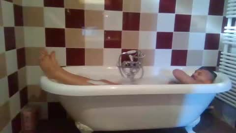 Snapshot of krisu1976 chatting on February 2, 2025, 12:35 pm krisu1976 online show from February 2, 2025, 12:35 pm