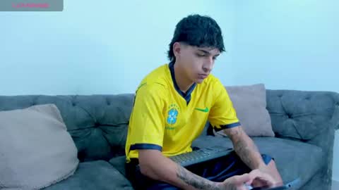 Snapshot of kroywave chatting on July 5, 2026, 3:13 am Kroy Wave Muscle Tattoos Latino online show from July 5, 2026, 3:13 am