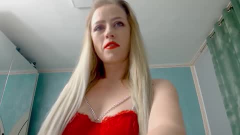 krystal desire online show from February 25, 2026, 7:56 pm