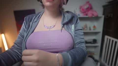 Snapshot of krystalsyxx chatting on January 31, 2025, 5:42 pm Krystal Syx online show from January 31, 2025, 5:42 pm