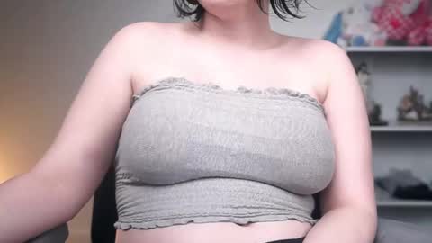 Krystal Syx online show from February 19, 2026, 2:29 am