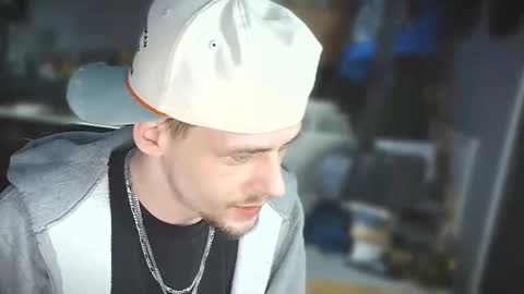 krytiar1992 online show from February 28, 2026, 11:44 am