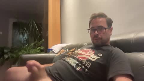 krzysztof1977 online show from June 14, 2026, 9:39 pm