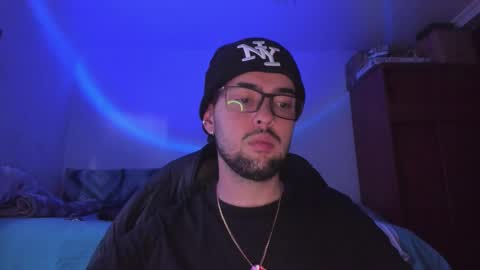 Snapshot of kssam772 chatting on November 7, 2025, 10:10 pm Sam monitor de modelos independientes online show from November 7, 2025, 10:10 pm