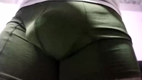 Snapshot of ksuarez chatting on March 2, 2026, 11:33 pm ksuarez online show from March 2, 2026, 11:33 pm