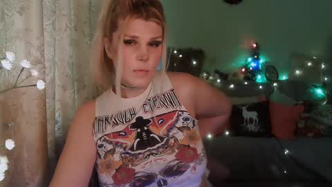 Snapshot of kudesnizza chatting on December 15, 2024, 10:50 am Annika MTF ts post -op online show from December 15, 2024, 10:50 am