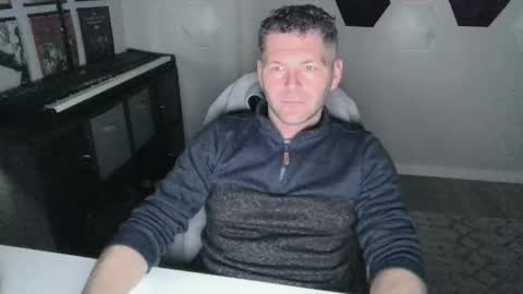 Snapshot of kukt_again chatting on December 1, 2025, 8:14 pm kukt_again online show from December 1, 2025, 8:14 pm