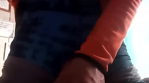 kumnnkevsuks4 online show from January 24, 2025, 9:37 pm