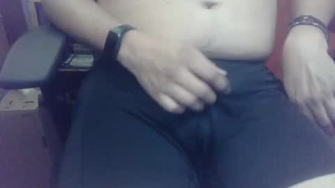 kunahub17 online show from November 10, 2025, 4:11 am