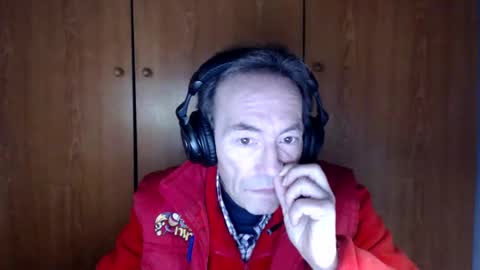 Snapshot of kunegis chatting on January 31, 2025, 8:12 pm ImetandfellinloveKuanyim online show from January 31, 2025, 8:12 pm