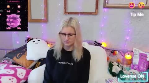 Samantha online show from October 20, 2025, 2:06 pm